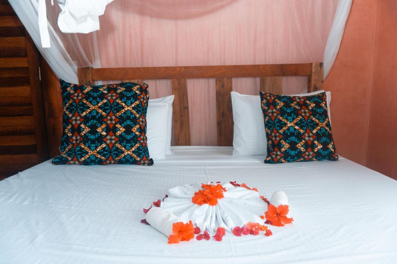 קיזימקזי Zanzibar Kusini Beach Bungalows Hotel מראה חיצוני תמונה