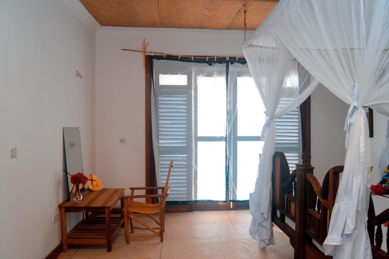 קיזימקזי Zanzibar Kusini Beach Bungalows Hotel מראה חיצוני תמונה