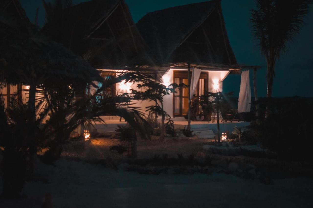 קיזימקזי Zanzibar Kusini Beach Bungalows Hotel מראה חיצוני תמונה
