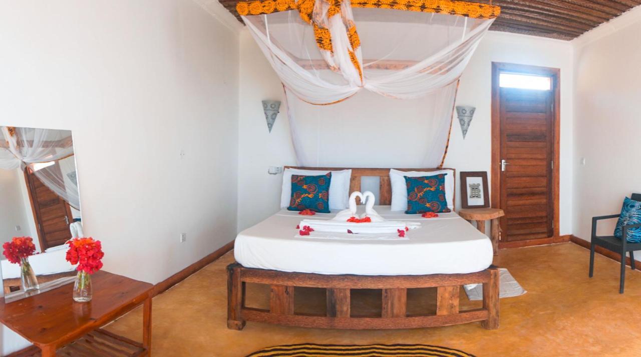 קיזימקזי Zanzibar Kusini Beach Bungalows Hotel מראה חיצוני תמונה