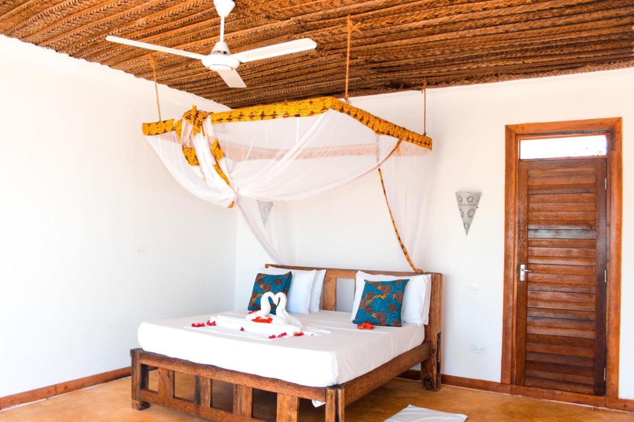 קיזימקזי Zanzibar Kusini Beach Bungalows Hotel מראה חיצוני תמונה