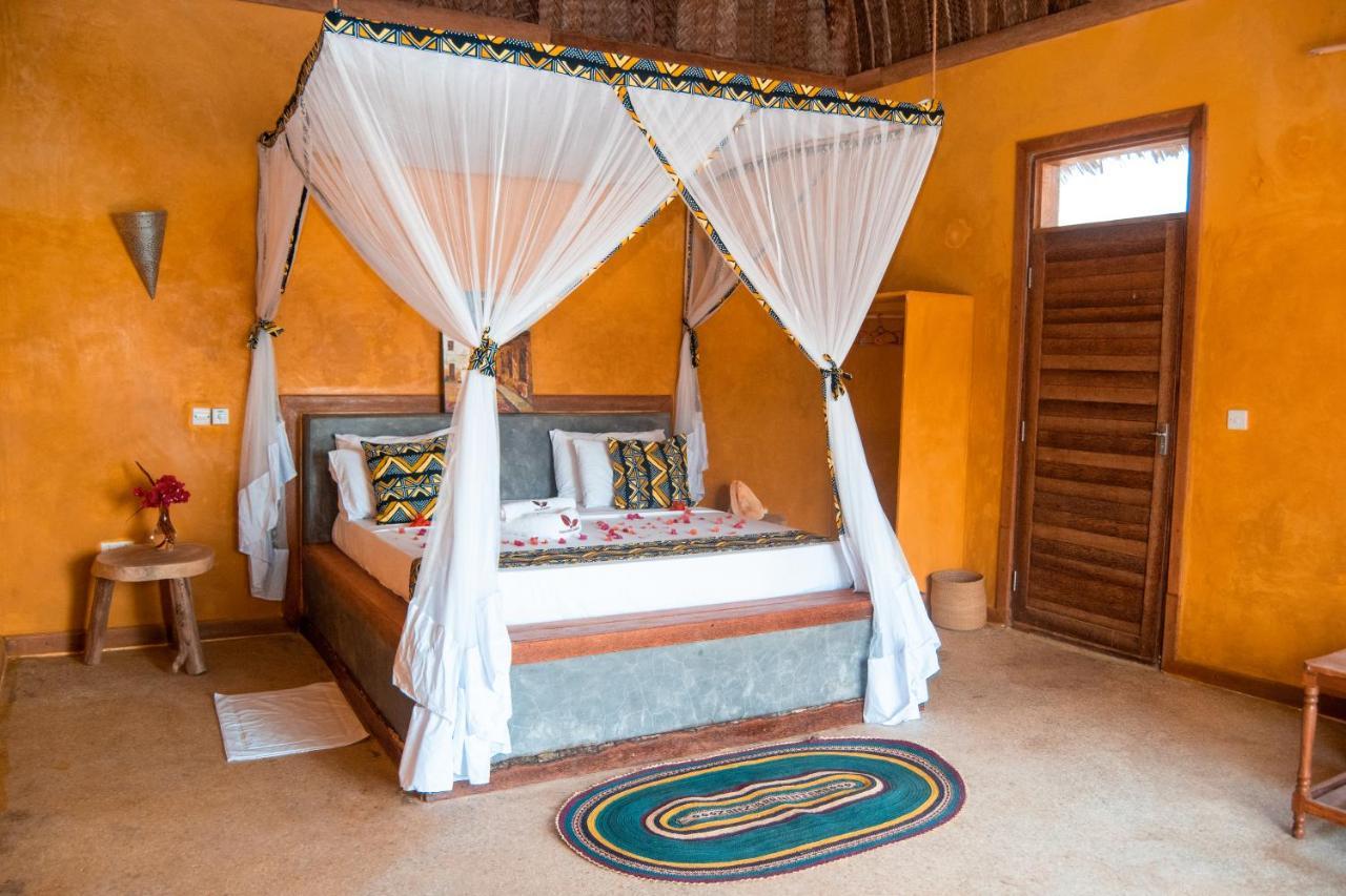 קיזימקזי Zanzibar Kusini Beach Bungalows Hotel מראה חיצוני תמונה