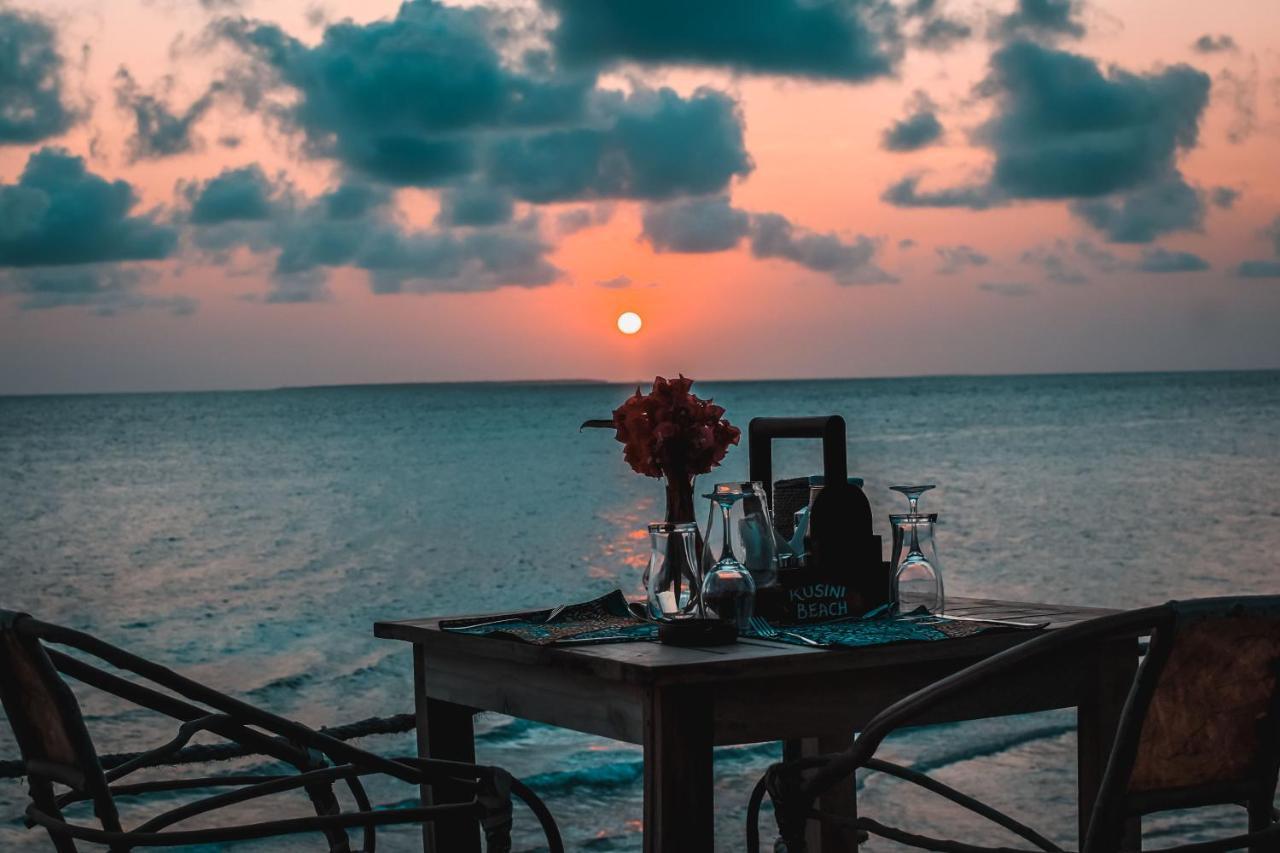 קיזימקזי Zanzibar Kusini Beach Bungalows Hotel מראה חיצוני תמונה
